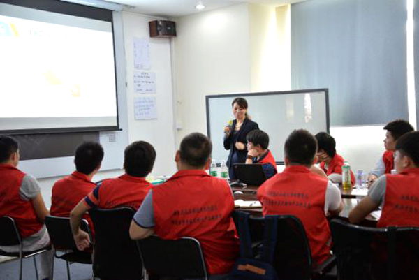 深?yuàn)W圖儀控學(xué)院?；沸袠I(yè)大講堂