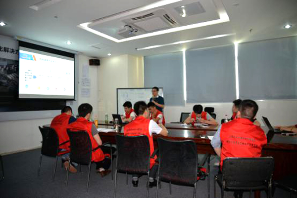 深?yuàn)W圖儀控學(xué)院 ?；沸袠I(yè)大講堂